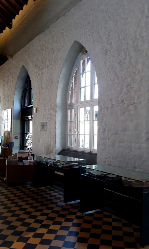 Fenster Museum am Strom Hildegard von Bingen
