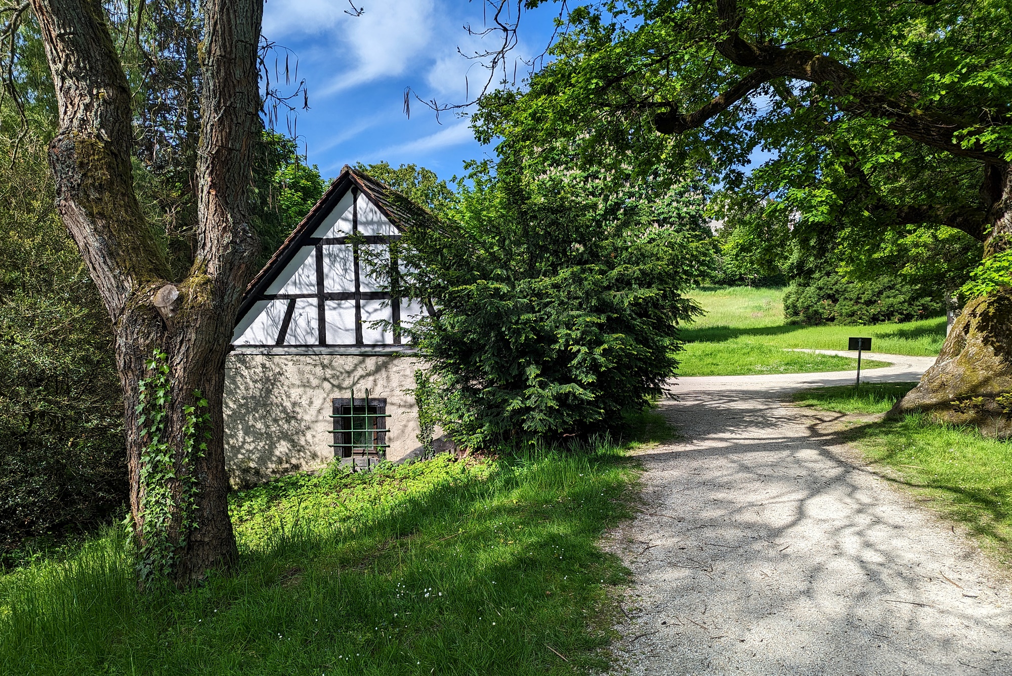 Tagesausflug Frankfurt und Umgebung: Victoriapark in Kronberg, Taunus